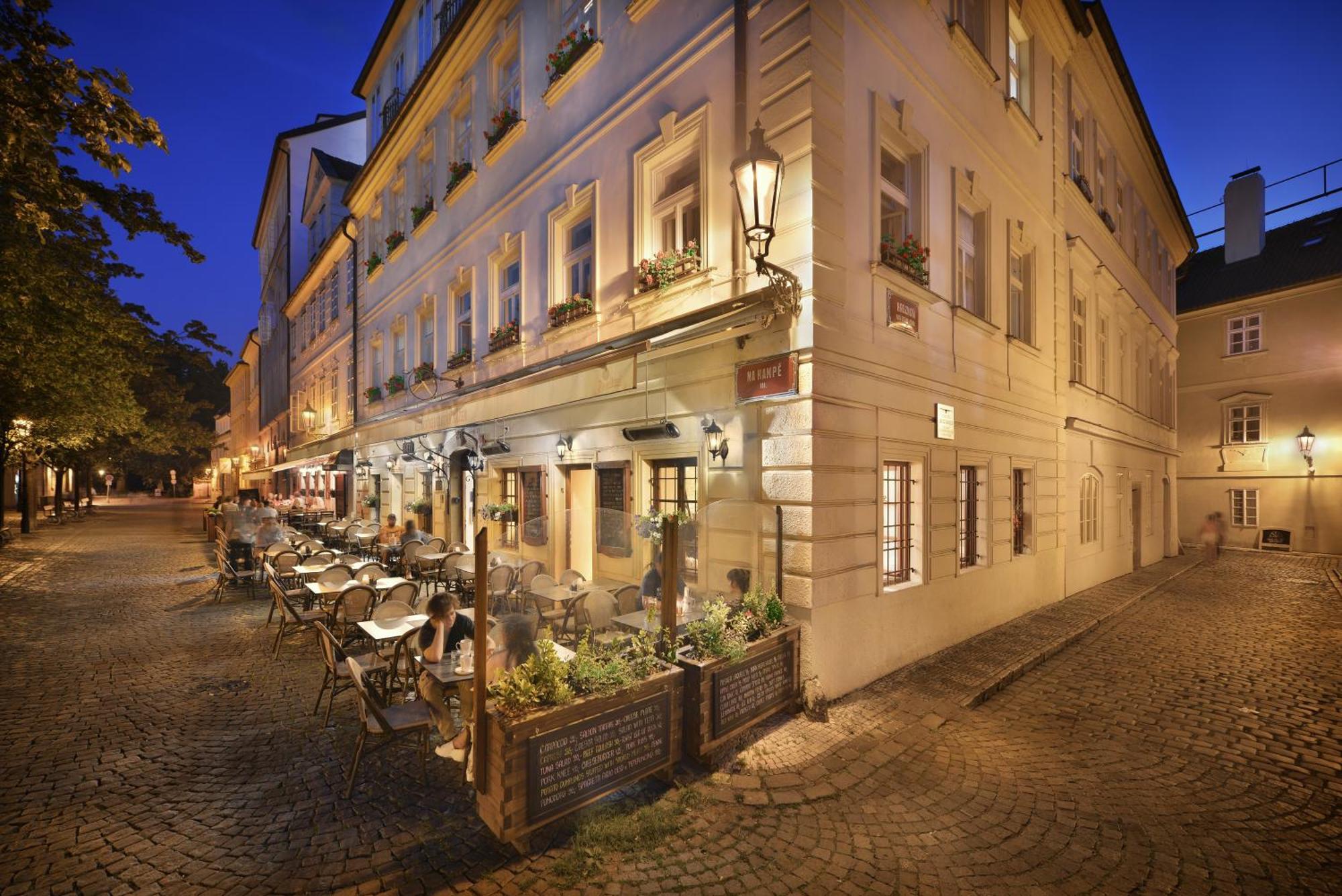 Hotel At The Golden Scissors 4*